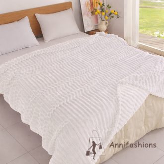   Prémium microplüss fehér pléd – meleg, könnyű és stílusos